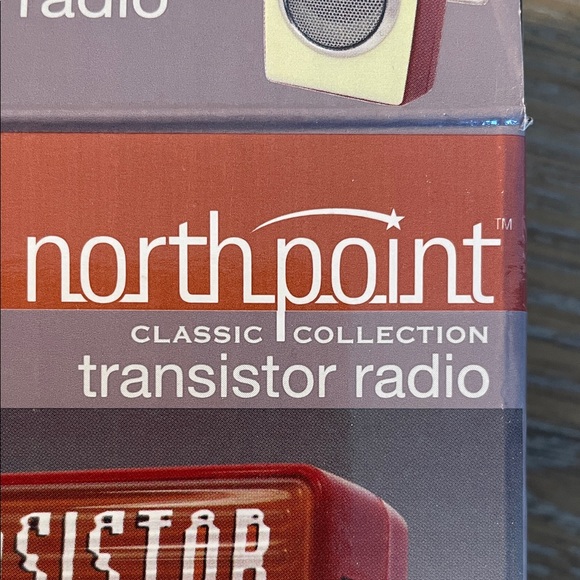 Northpoint Retro Transistor Radio - Picture 3 of 10